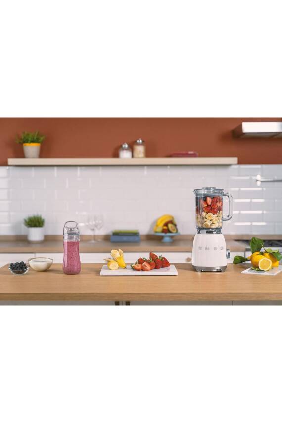 Smeg BLF03WHEU Beyaz Smoothie Blender - 2
