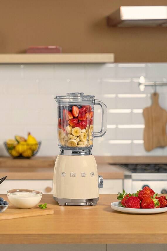 Smeg BLF03CREU Krem Smoothie Blender - 3
