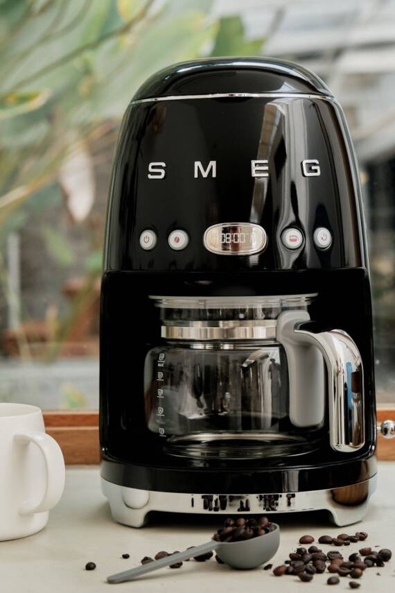 Smeg DCF02BLEU Retro Siyah 1.4 Litre 10 Bardak Filtre Kahve Makinesi - 2