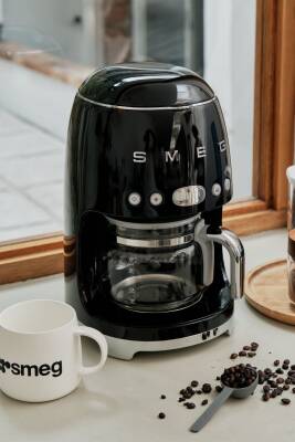 Smeg DCF02BLEU Retro Siyah 1.4 Litre 10 Bardak Filtre Kahve Makinesi - 3