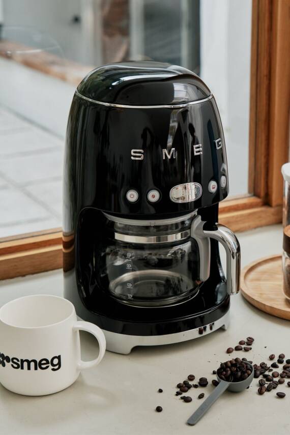 Smeg DCF02BLEU Retro Siyah 1.4 Litre 10 Bardak Filtre Kahve Makinesi - 3