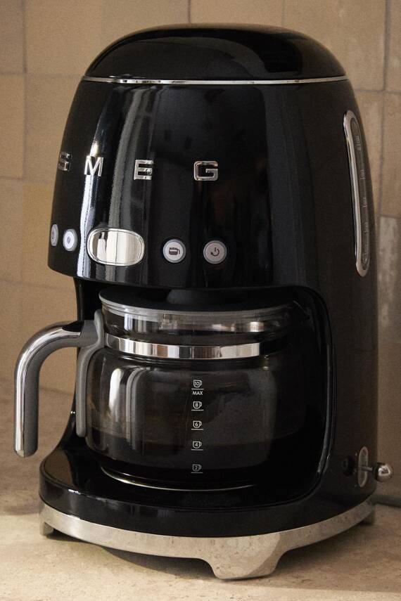 Smeg DCF02BLEU Retro Siyah 1.4 Litre 10 Bardak Filtre Kahve Makinesi - 10