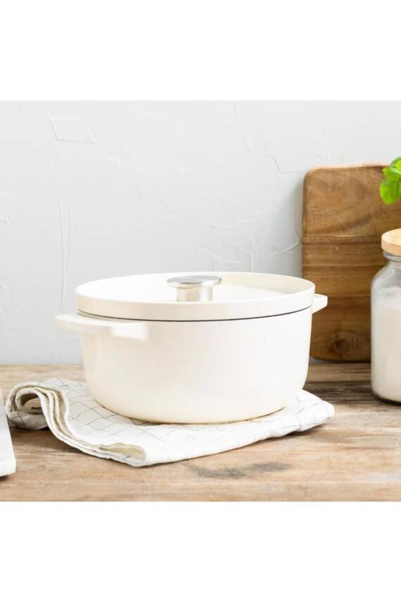Kapaklı Döküm Demir Tencere 22 cm 3.3 L Almond Cream - 3