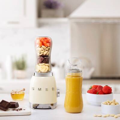 Smeg PBF01CREU 50's Style Krem Kişisel Blender - 6